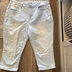 Judy Blue skinny cropped Capri 20 W